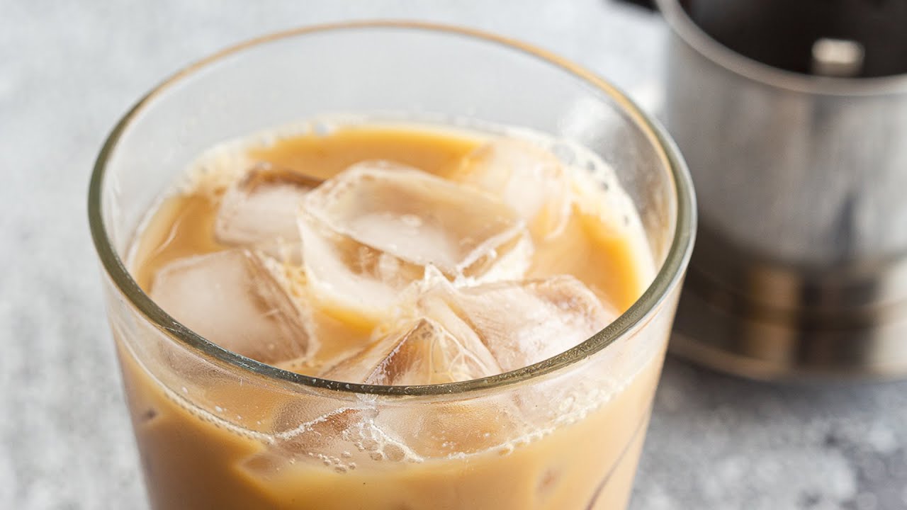 How to Make Vietnamese Iced Coffee (Ca Phe Sua Da)