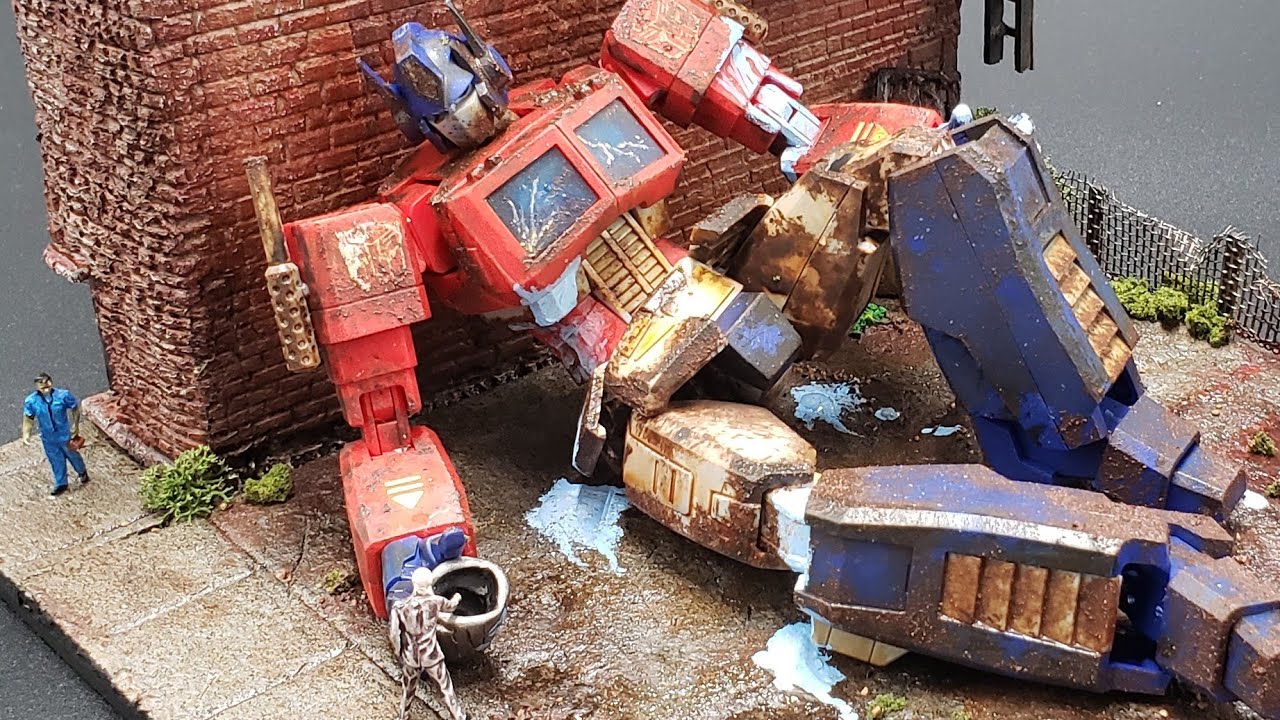 Transformers Diorama - Optimus Prime left out for scrap #craft  #diorama  #transformers  #hobby