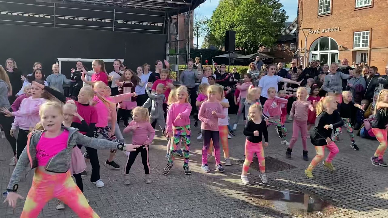 Believe Dance - Lyserød Lørdag 2021 - Fællesdans: Summerthing