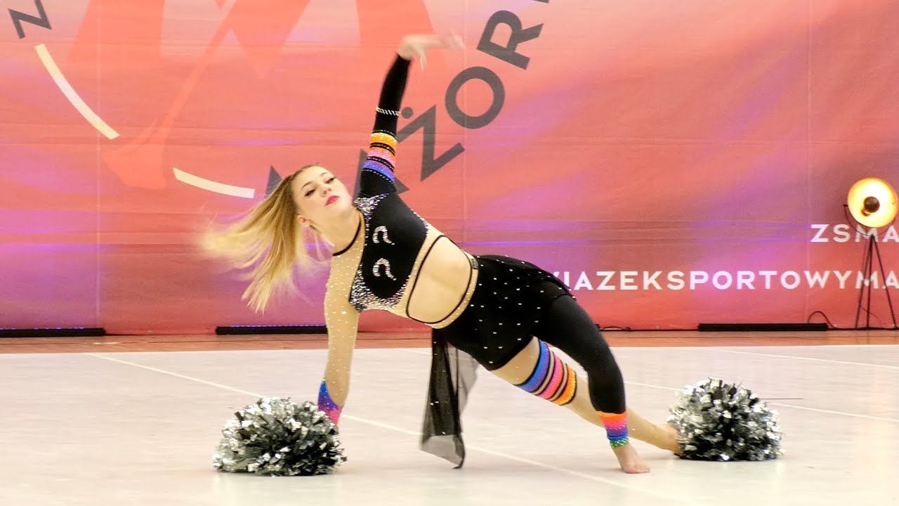 *AZARIA Piekary Śląskie* -POM solo- Racibórz 2024 - Mażoretki