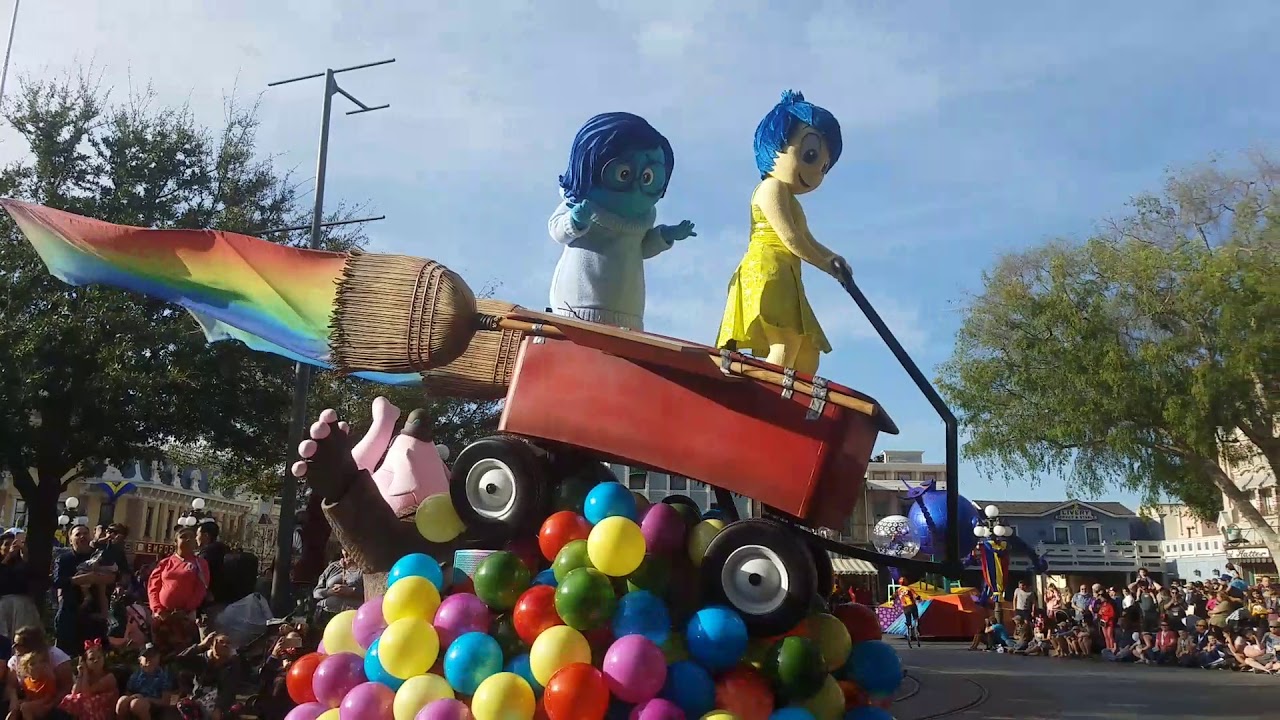 #Pixar Play #Parade @Disneyland