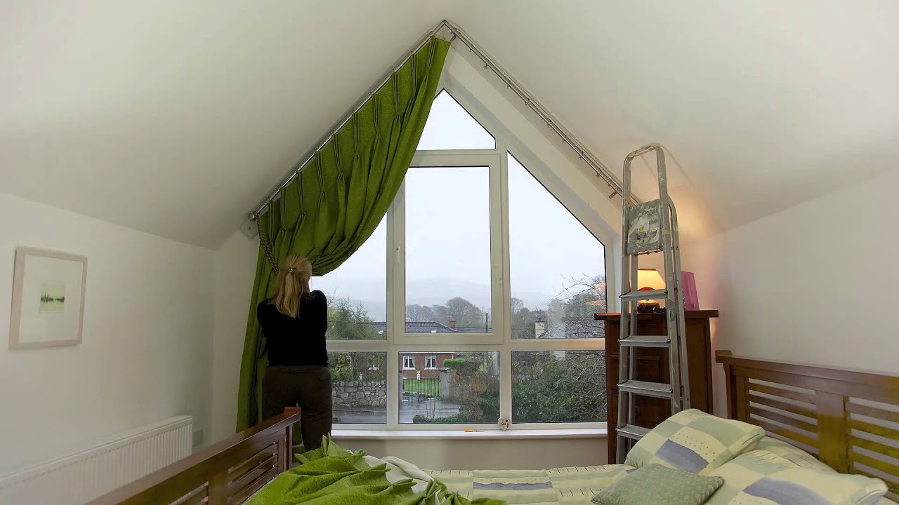Oldcourtcurtains  Triangle Window