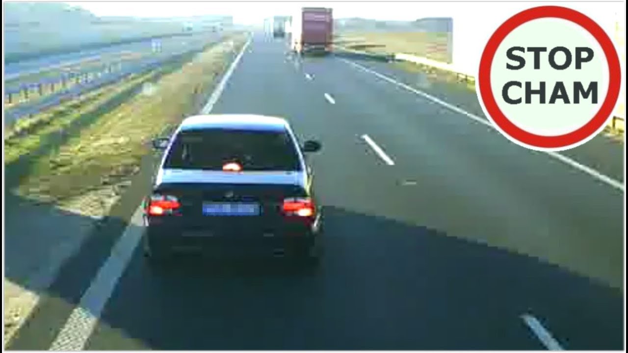 Kierowca BMW wyhamowuje ciężarówkę na autostradzie #777 Wasze Filmy