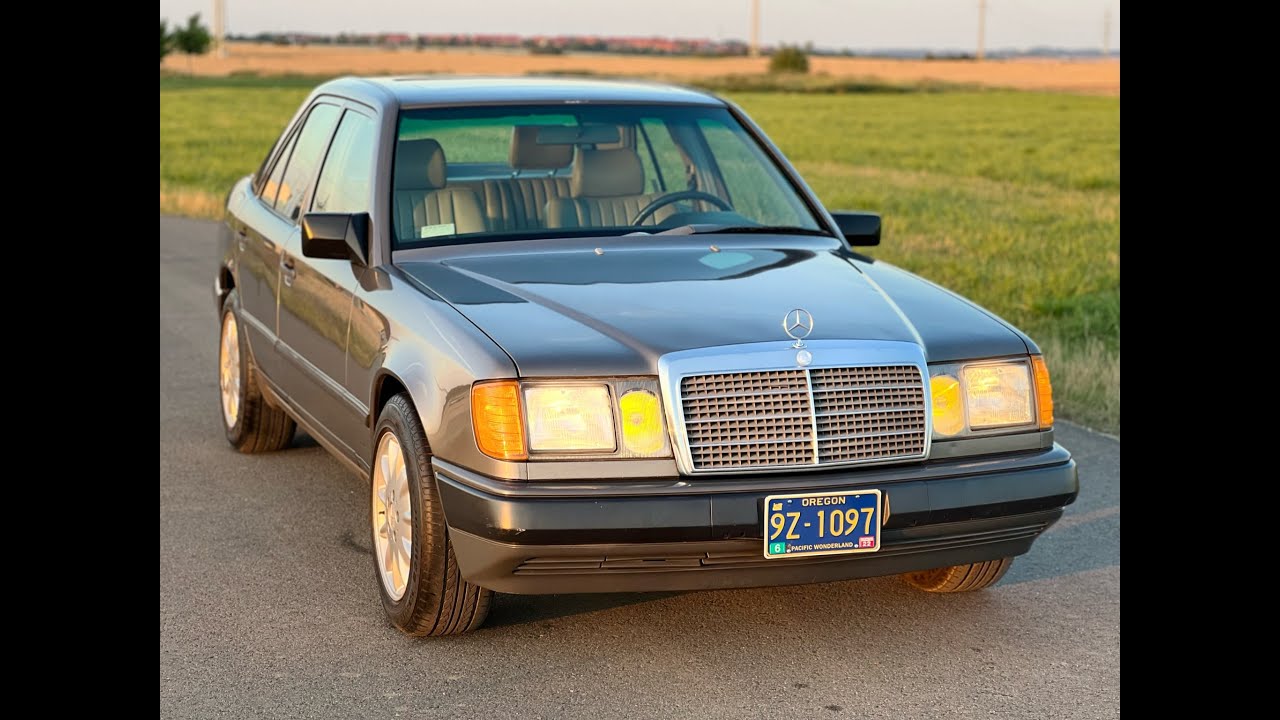 1988 Mercedes-Benz 260E (W124)