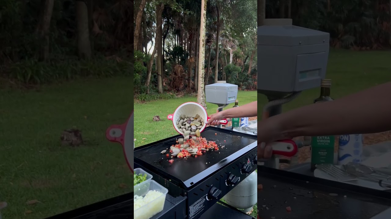 Cooking with Beach Pippis! #pippi #clams #beachfood #camping #ouutdoorcooking #delicious #cooking