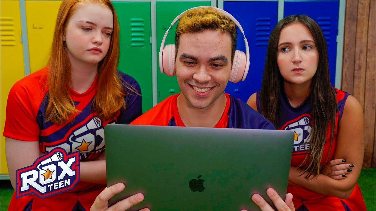 IRRITANDO AS MENINAS DA ROXTEEN POR 24 HORAS !!!
