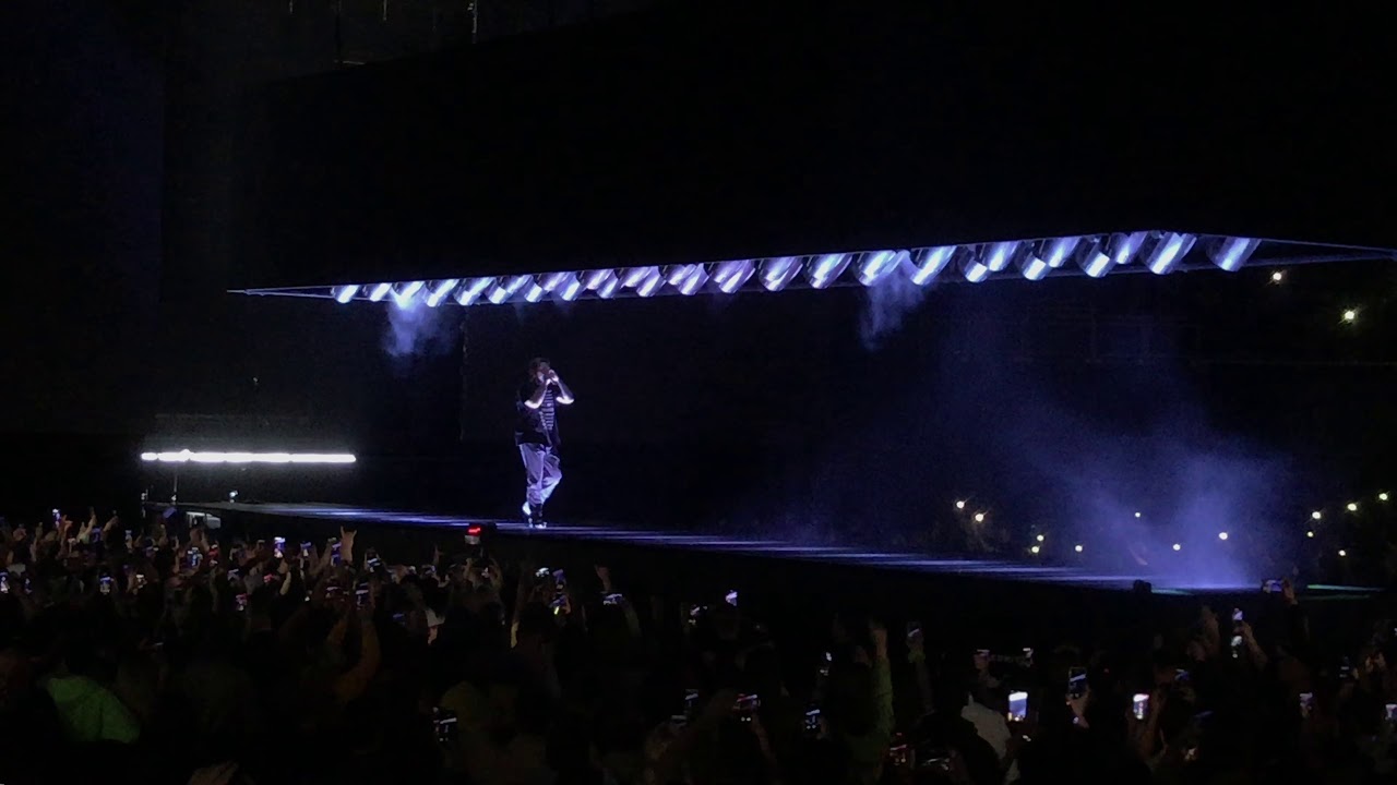 Post Malone - Hollywood&rsquo;s Bleeding | Runaway Tour