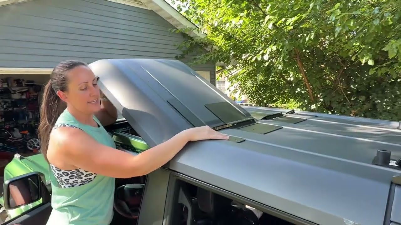 Going topless with the Ford Bronco EZ FlipTop & Roof Rack System by EZ4X4. @ez4x4official 