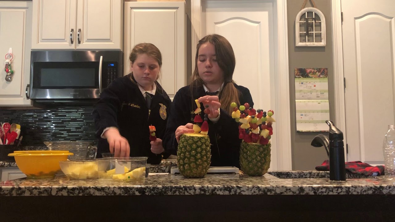 Marketing Oh demos Nicole wall and Brenna wheeler