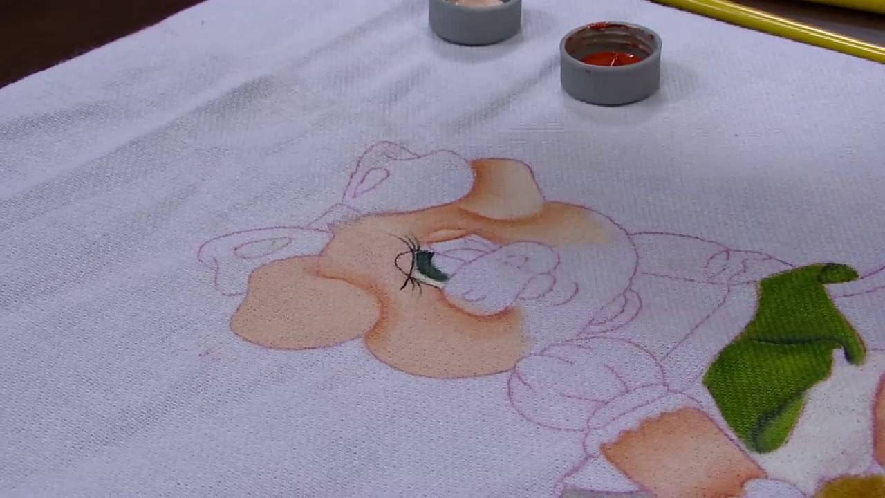 Mulher.com - 16/06/2016 - Pintura em tecido - Thanynha Ávila PT1