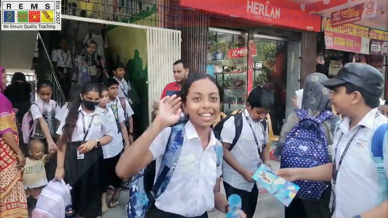 রাজবাড়ী ইংলিশ ভার্সন স্কুল আমরা মানসম্মত শিক্ষা নিশ্চিত করি ও মাতৃস্নেহে পাঠদান করি