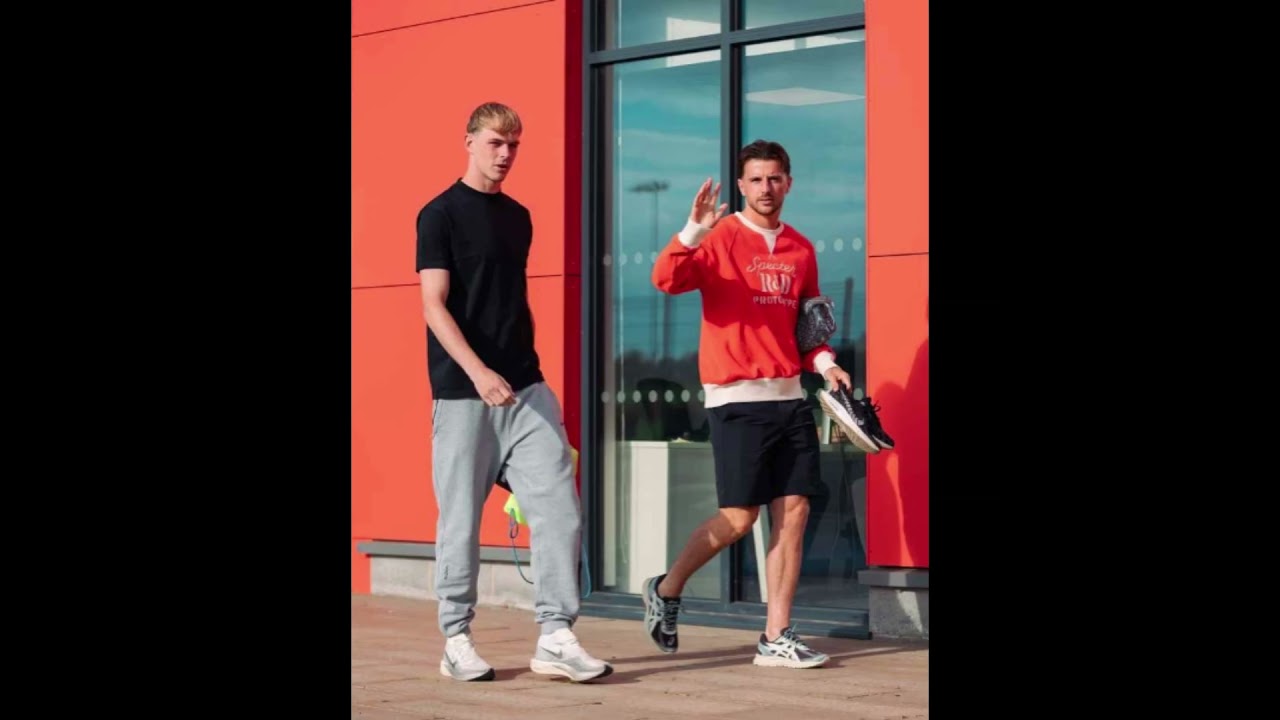 Manchester United players arriving for Pre Season training