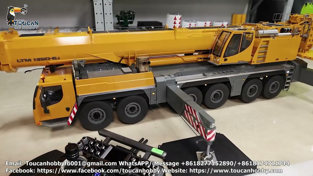 Toucanhobby 1/14 LTM 1350 crane truck was operated by XE Lite.
