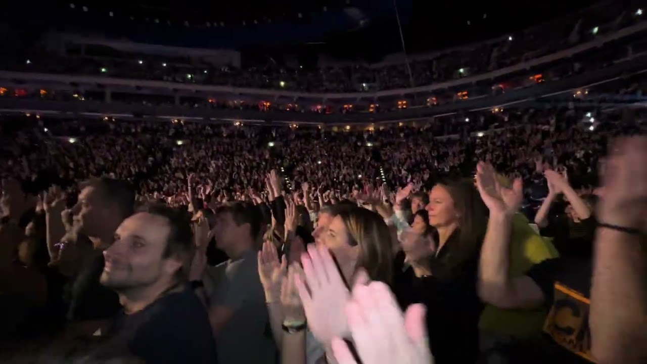 Habera & Team - ( Držím ti miesto)) Tour 100 Praha O2 Arena 4K