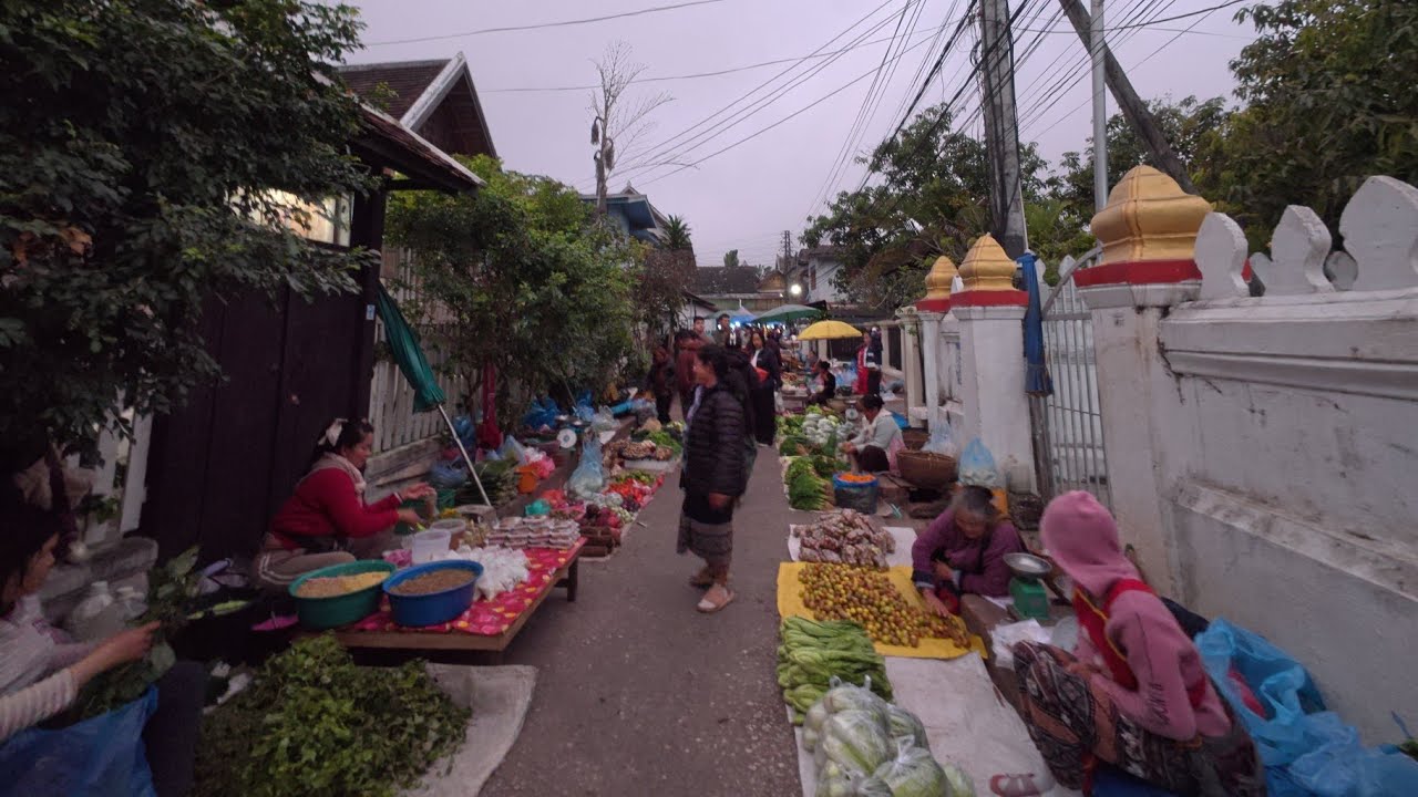 ตลาดเช้าหลวงพระบาง