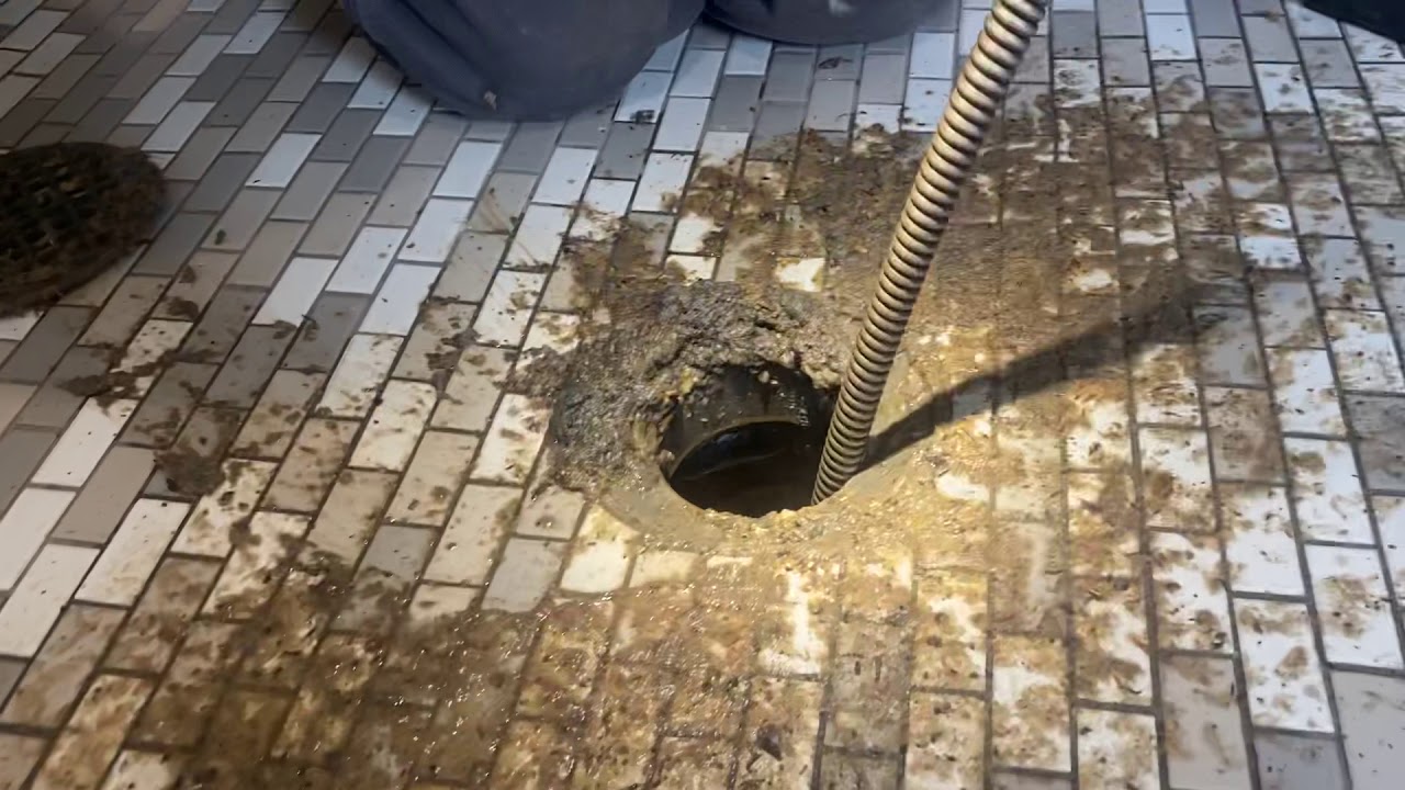 Milwaukee sewer and demo gloves