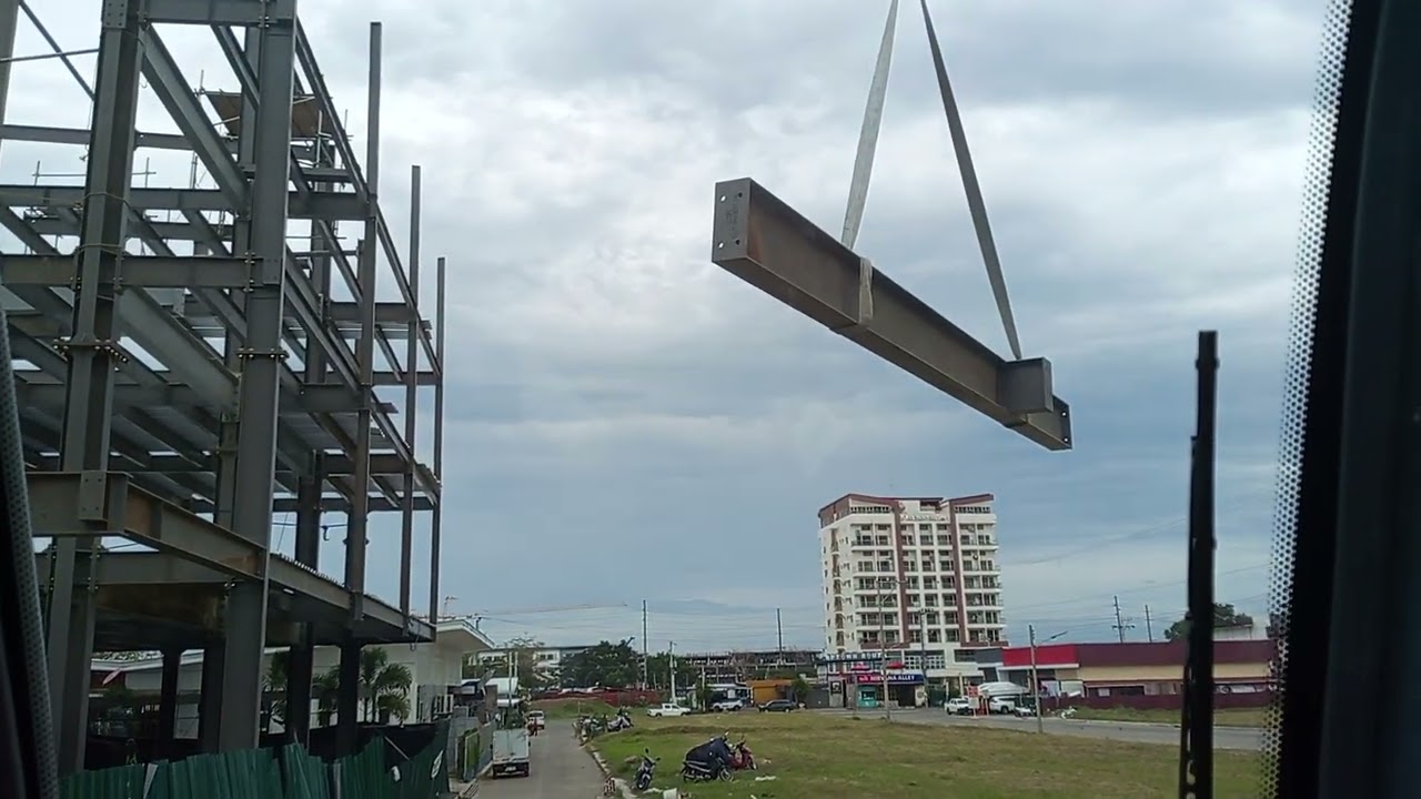 Swing very Fast the Beam // Sany STC300T lifting beam