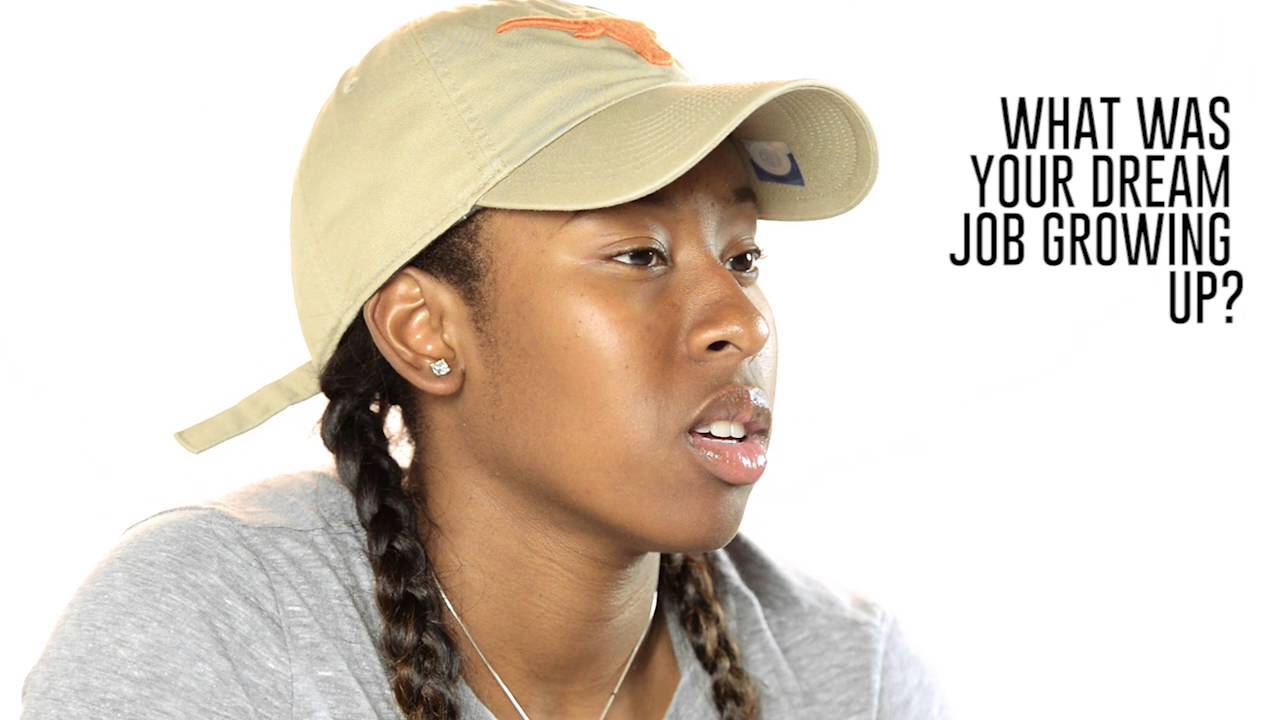 Off The Court with Ariel Atkins [Oct. 18, 2016]