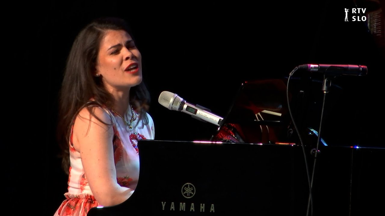 Ana Maria Mitić: V našem belem hodniku (živo na predizboru Festivala slovenskega šansona 2023)