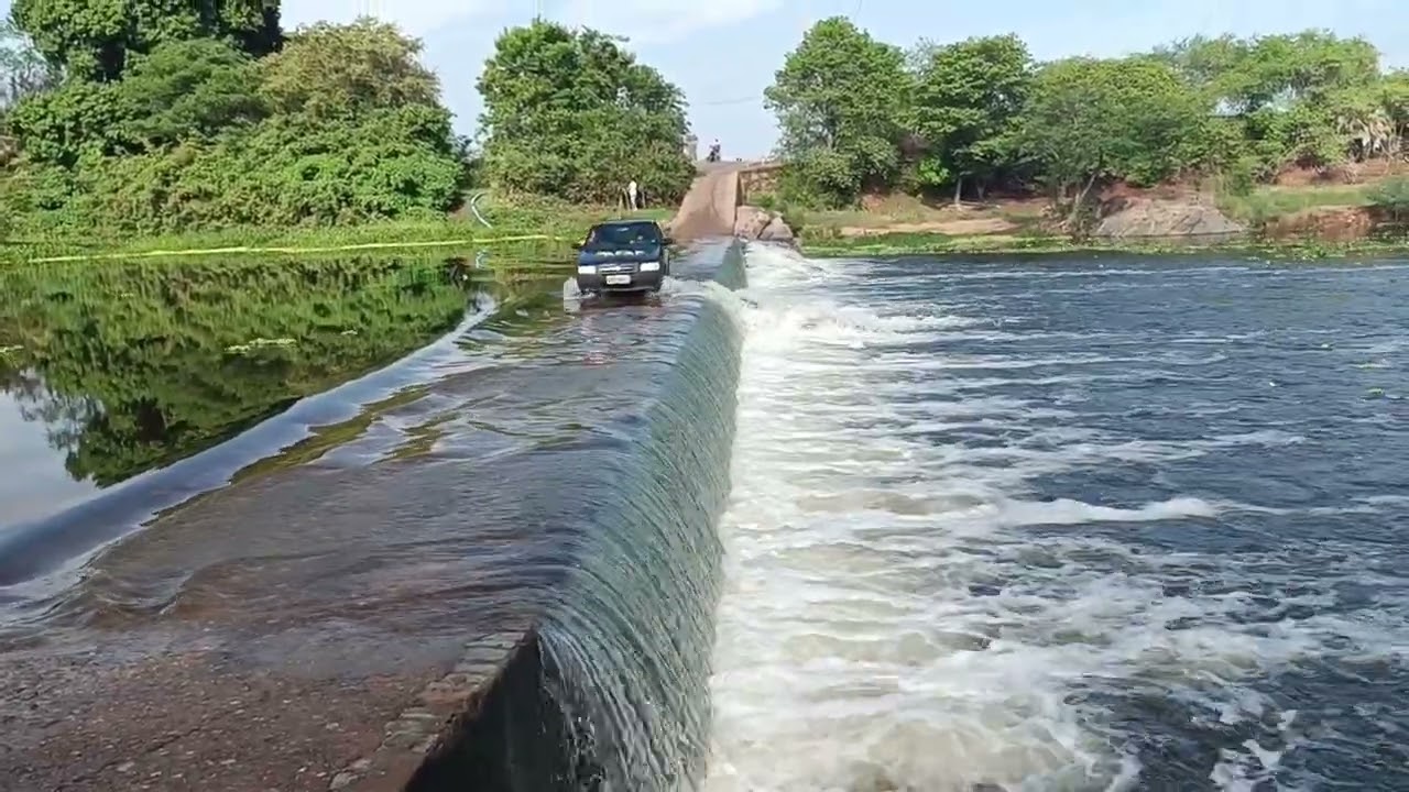 Levemente o nível aumenta 