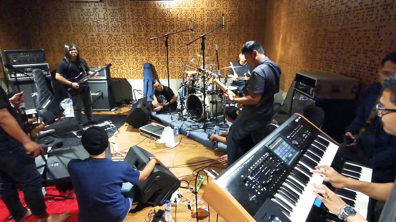 Dream Theater - At Wit's End (Live Band Cover Feat Karis Deadsquad)