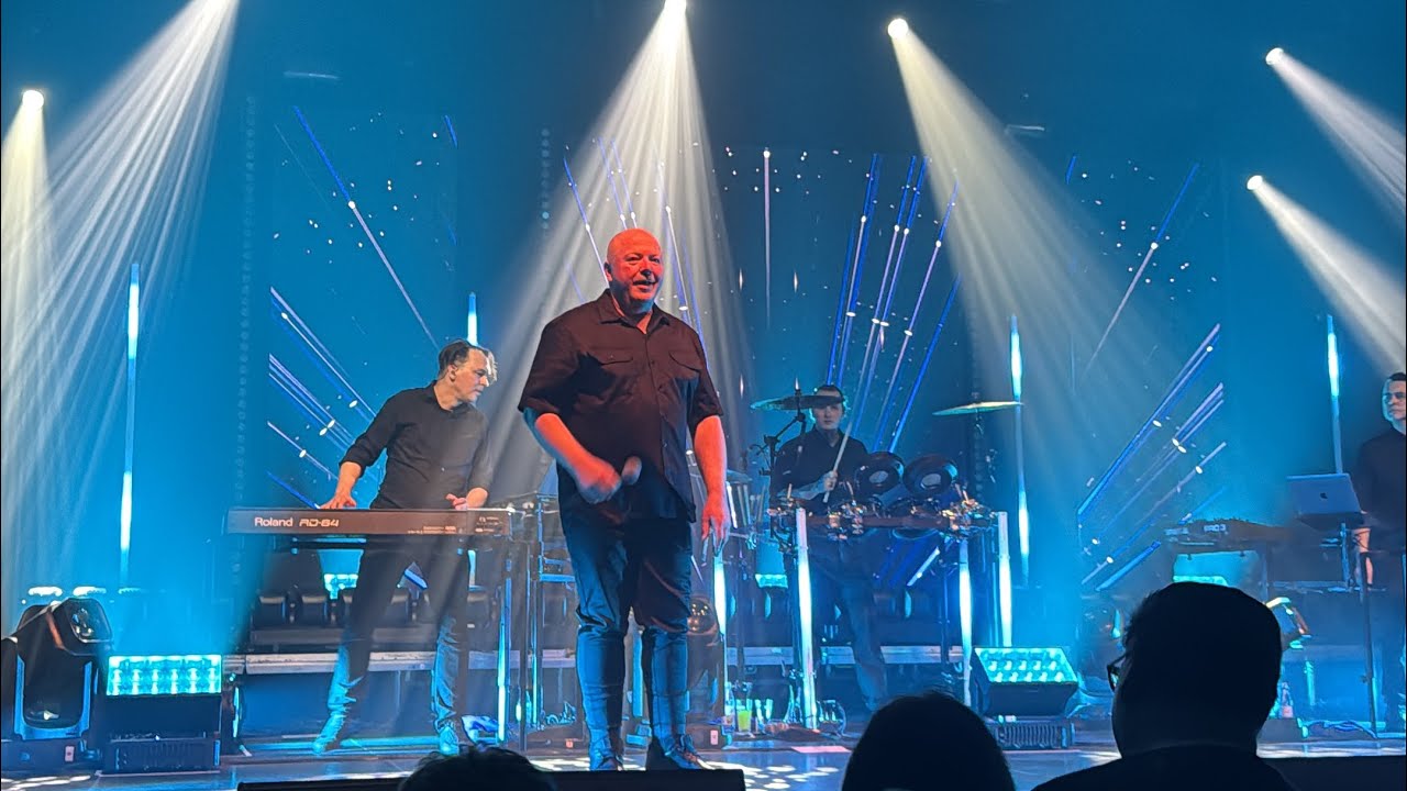 VNV Nation - Honour live 16.02.25 in Frankfurt, Batschkapp