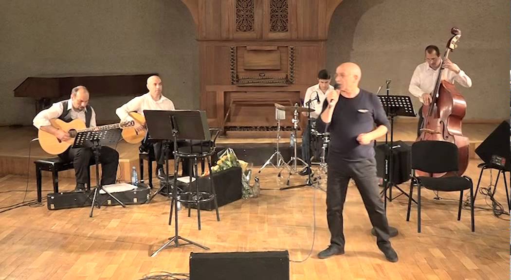 Artavazd Bayatyan  Tjanaparhy kancni miayn qayloxy Ճանապարհը կանցնի միայն քայլողը