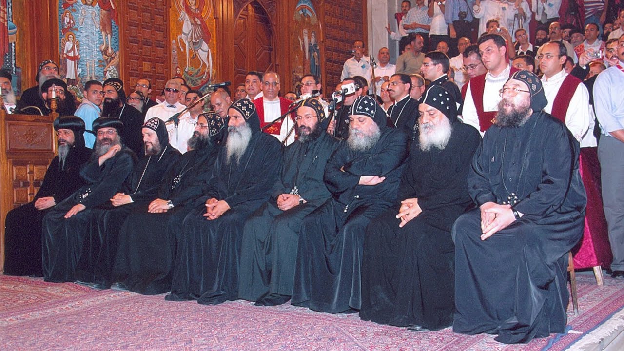 قداس عيد العنصرة 2009 وسيامة اباء اساقفة بيد قداسة البابا شنودة الثالث