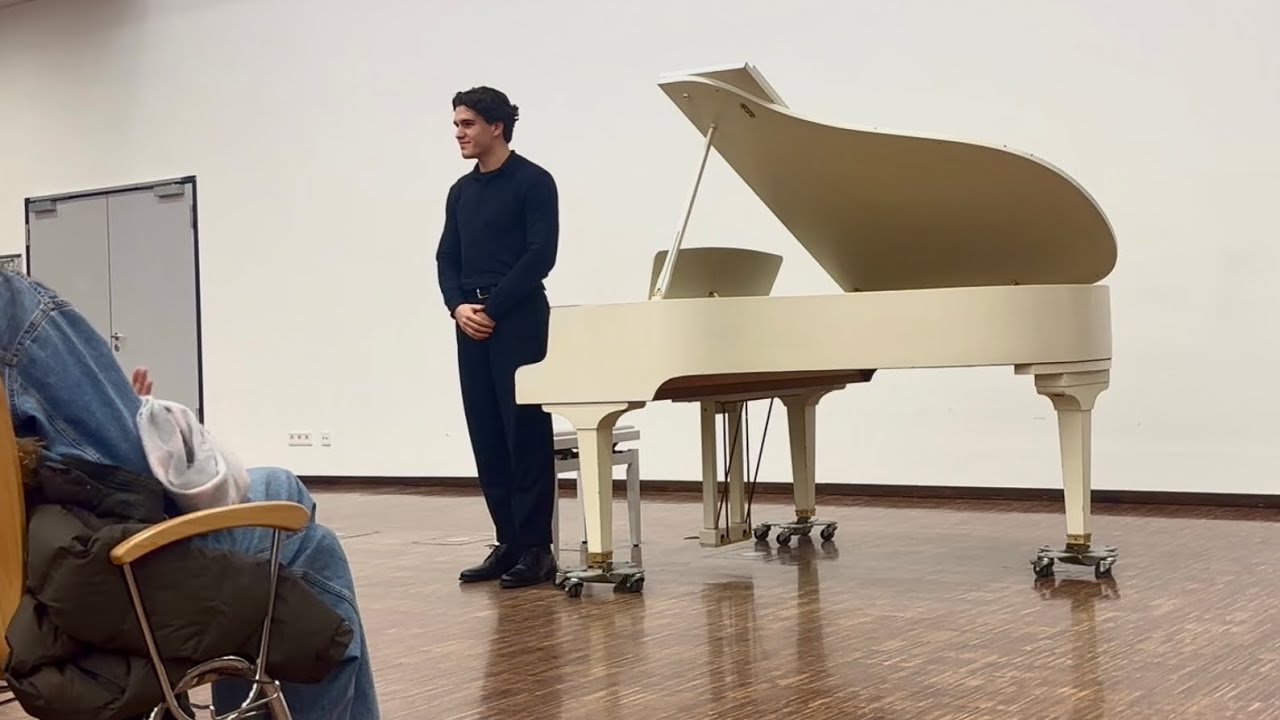 Beethoven Sonate „Patétique“ 2th Movement C-Minor Op. 13, No.8 | Tim Eurich