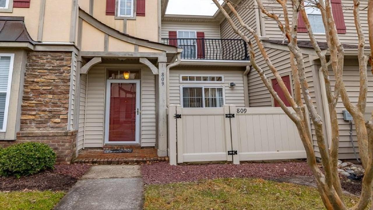 809 Marsh Elder Trail, Carrollton, VA Presented by Christine Cahoon.