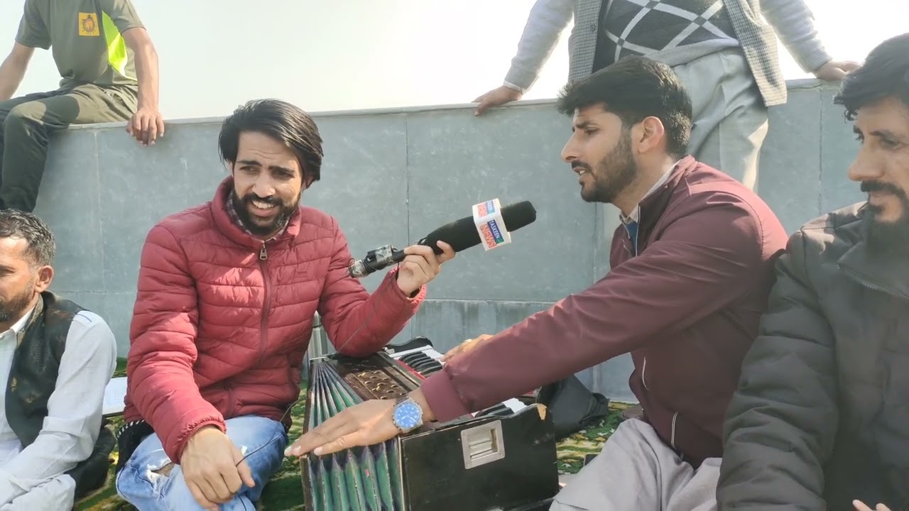 Mesmerizing gojri song by a charming singer . Regional Gojri talent should be pushed to new heights