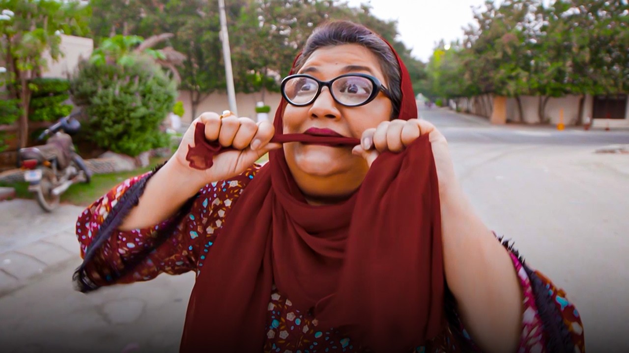 MOMO SPENT 24 HOURS WITH A GENIE! 😱✨ | Bulbulay Season 2 | Comedy Drama