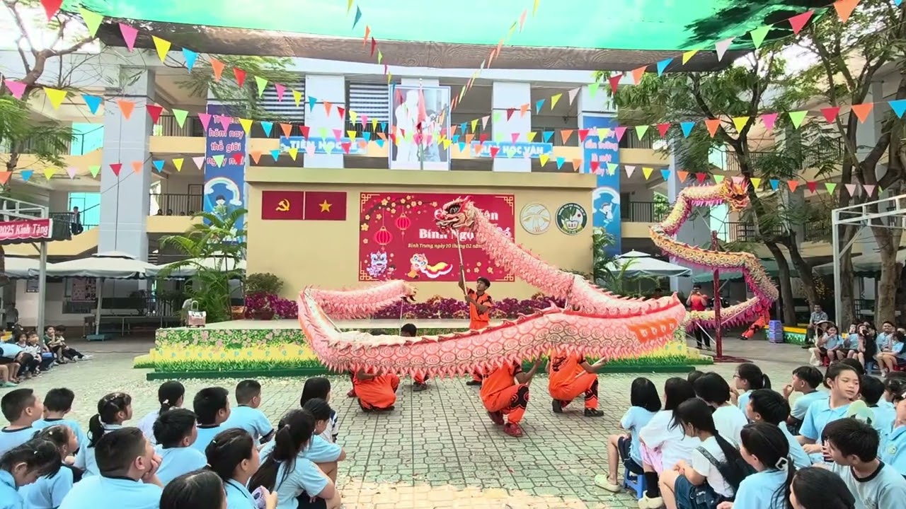 Múa lân Chào xuân Bính Ngọ 2026 (3)- Trường Tiểu học Giồng Ông Tố, P. Bình Trưng, TpHCM