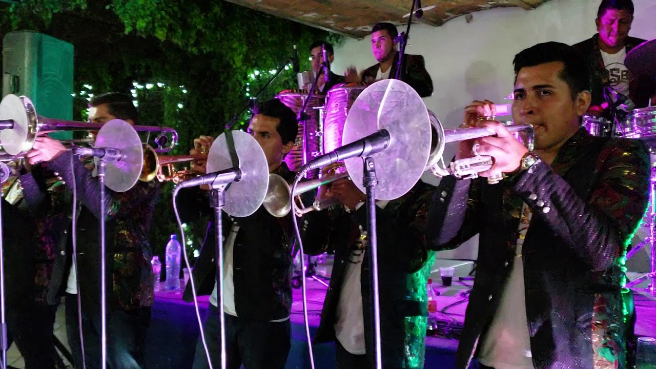 Poppuri de mambos la selectiva banda de etzatlan Jalisco 2019
