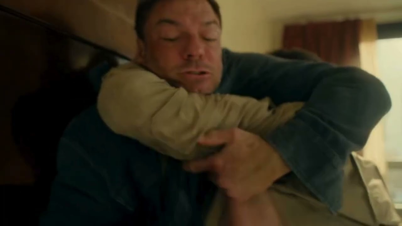 Reacher (Tv.Serie) T4 EP.1 - Reacher vs Assassin - (Hotel fight)