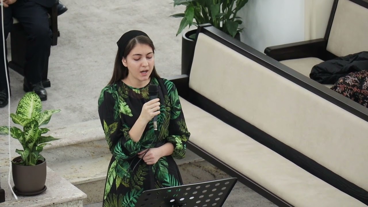 În această lume sunt multe drumuri - Eliza Coroamă