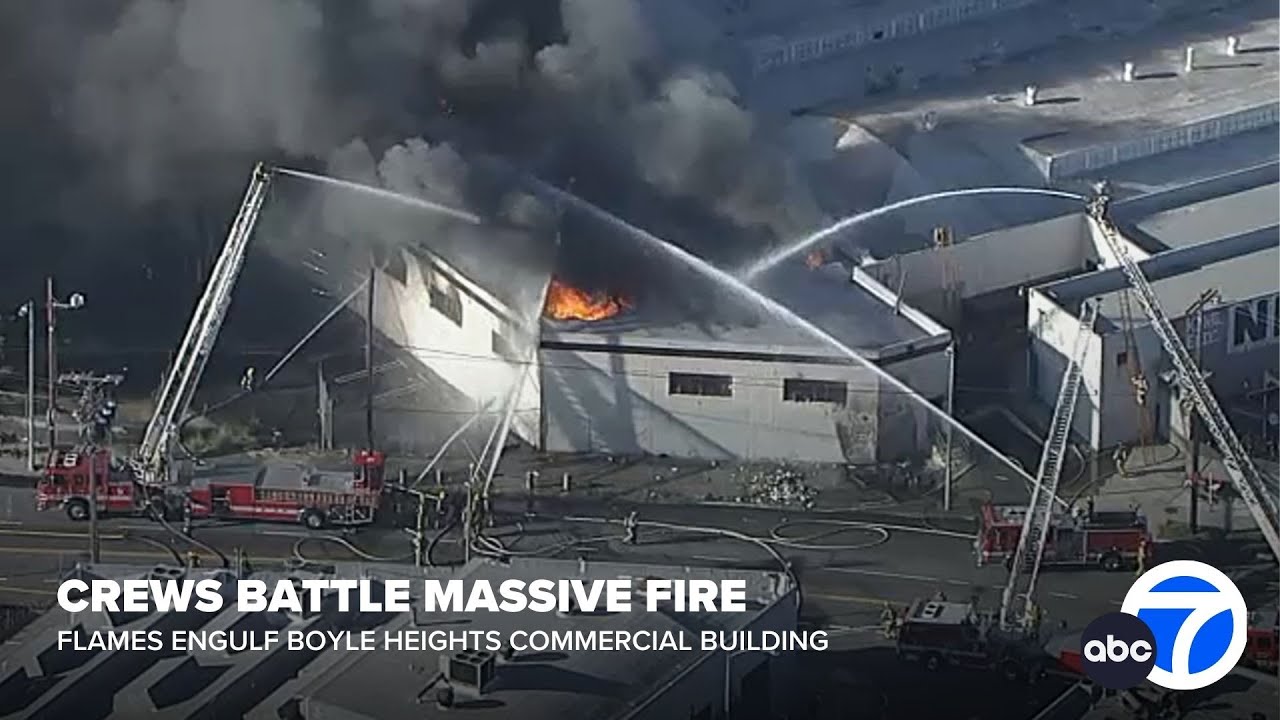 Massive fire breaks out at Los Angeles commercial building