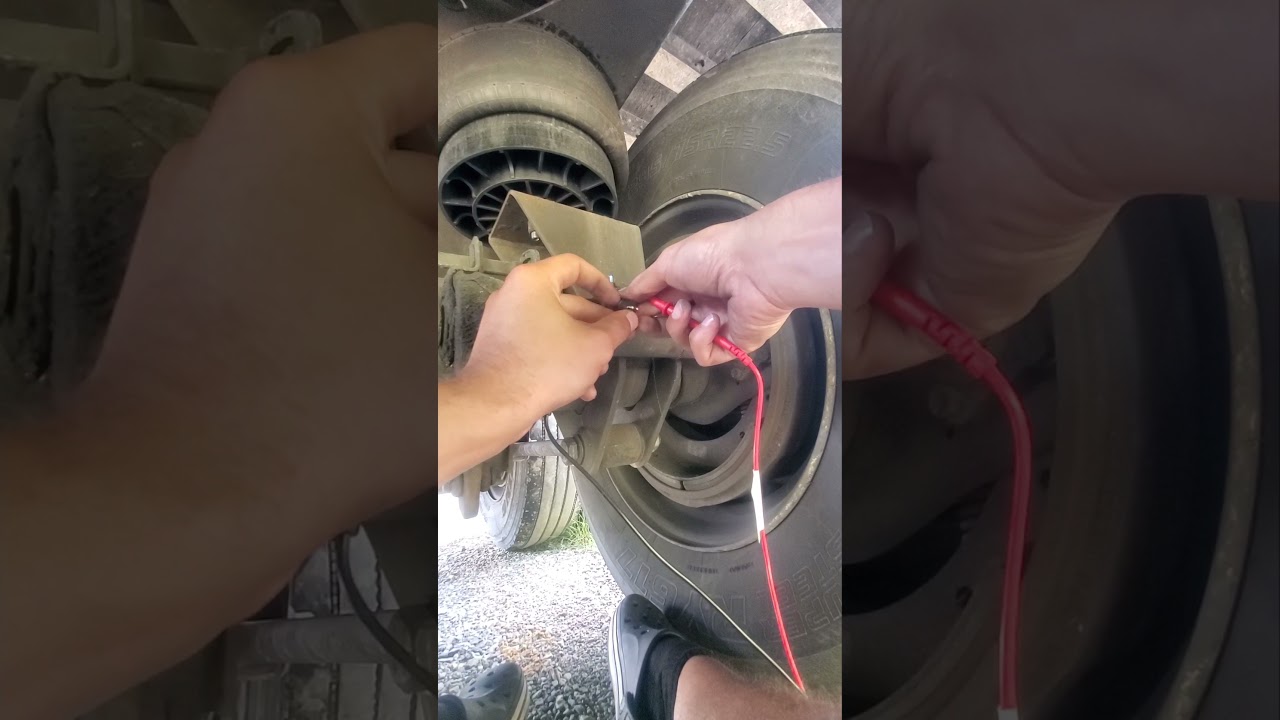 Como repar la luz del ABS o frenos  en su 53ft dry van trailer  con solo $15 dolares