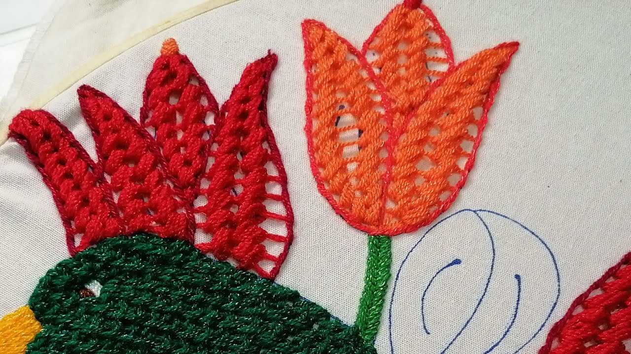 Bordando unos Lindos Tulipanes.. 🌷🌷