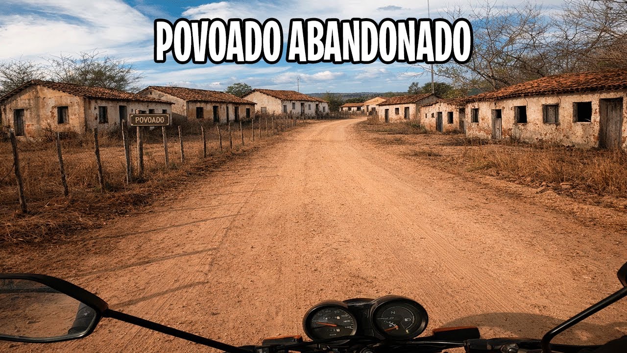 Descobri um povoado lotado de casa abandonada no sertão cearense 