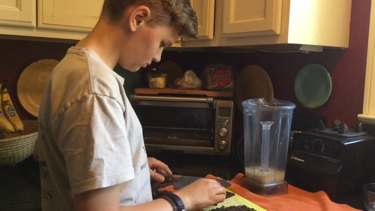 Making a smoothie (extremely fast)