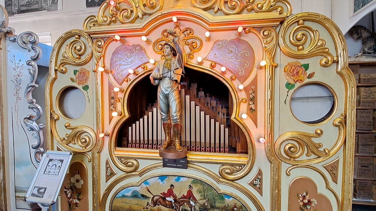 46 keyless Bruder fairground organ - Amersham, Nov. 2025