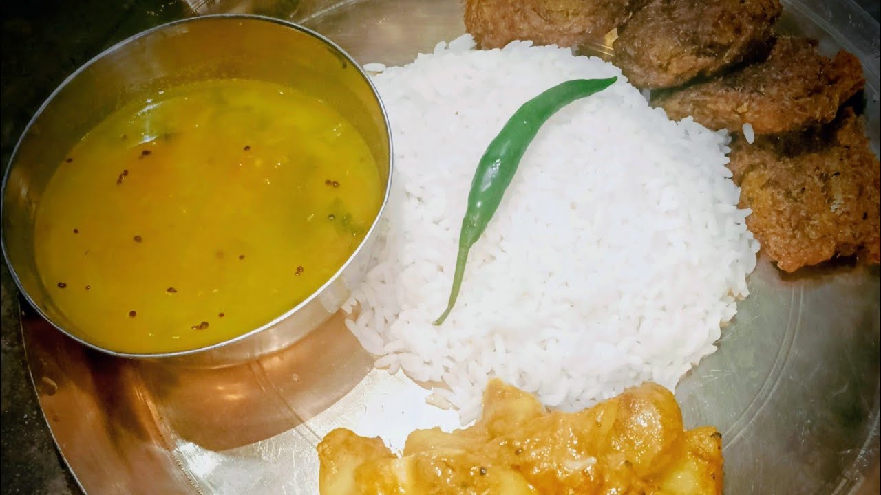 🔥জমি থেকে তুলে আনা।। সর্ষে ফুলের বড়া সাথে ডাল আলুপোস্ত 🔥#food#trending#cooking #recipe #lunch#vital 