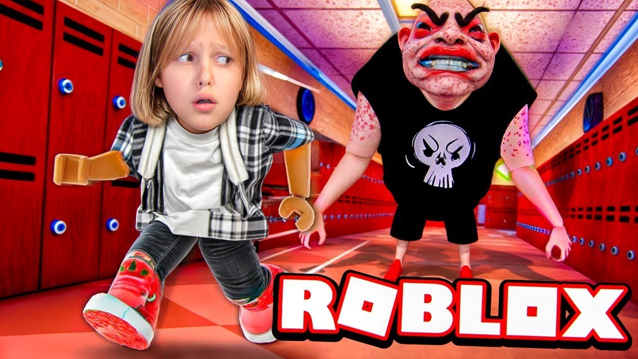 Амелка и Лео БЯГАТ ОТ училищния ХУЛИГАН! Геймплей за Roblox | Amelka Karamelka BG
