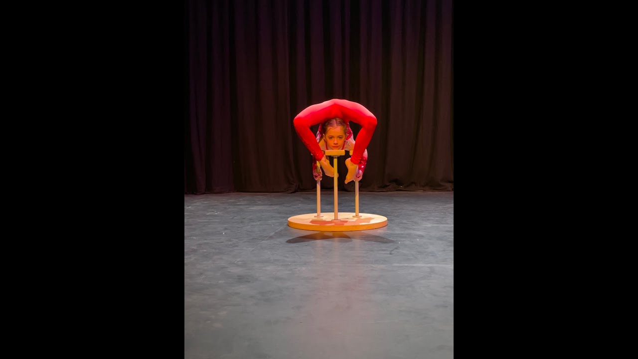 Robyn Betteridge October 2021 Solo Contortionist Show Routine Jackson Lane Theatre London