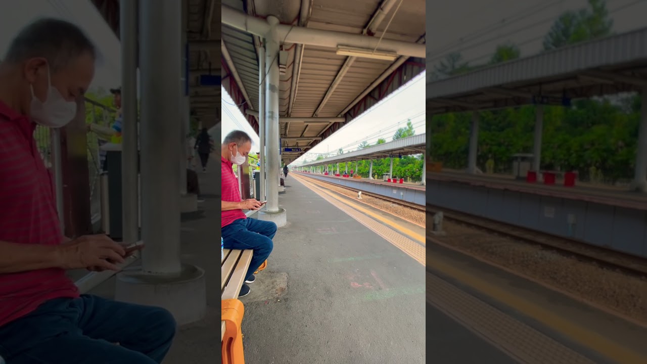 Suasana stasiun Rawa Buaya Jakarta Barat #stasiun #krl #keretalistrik