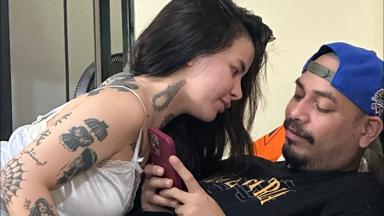 Si kumare talaga ba in heet!! hahahah