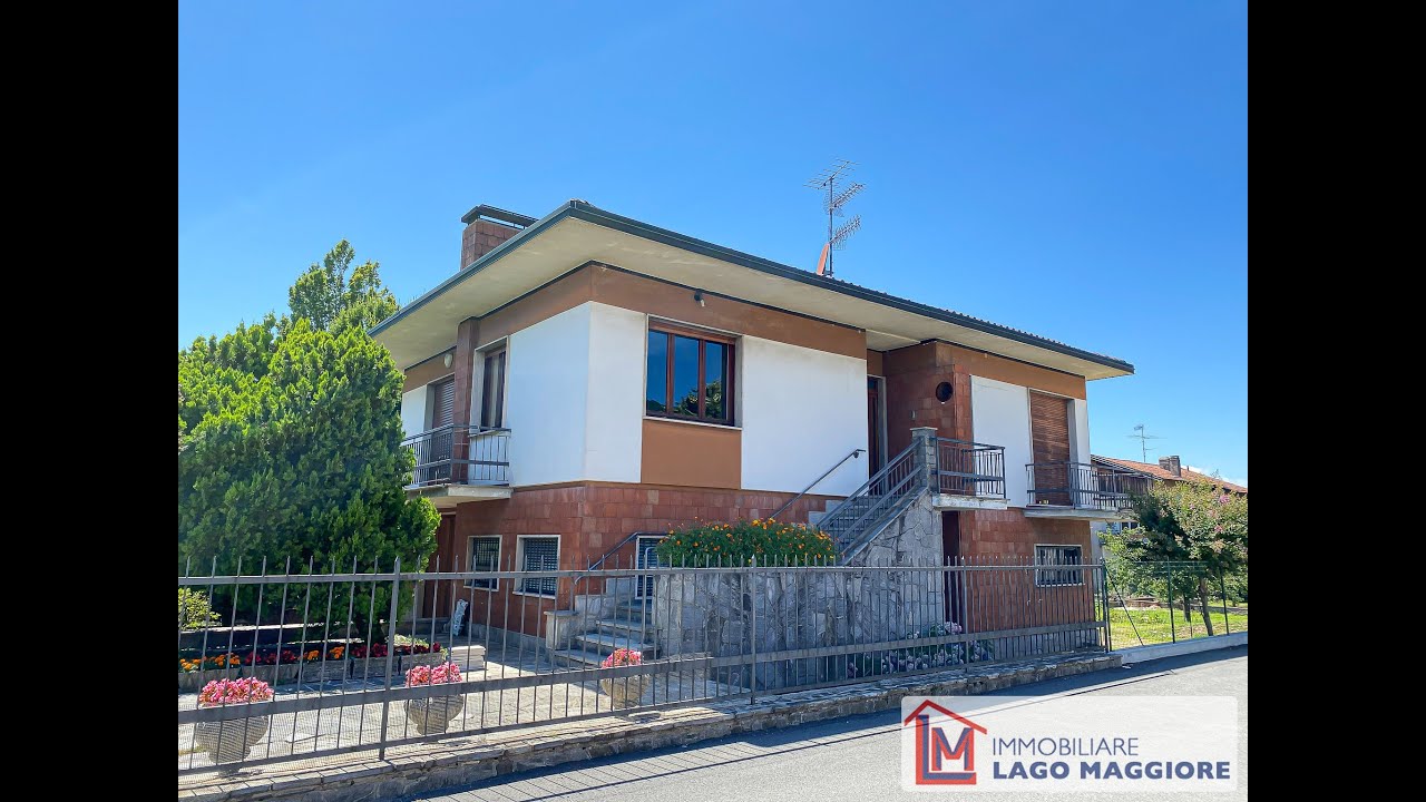 VIDEO TOUR - Villa Con 1000 Mq Di Giardino In Centro In Vendita A Gavirate (VA)