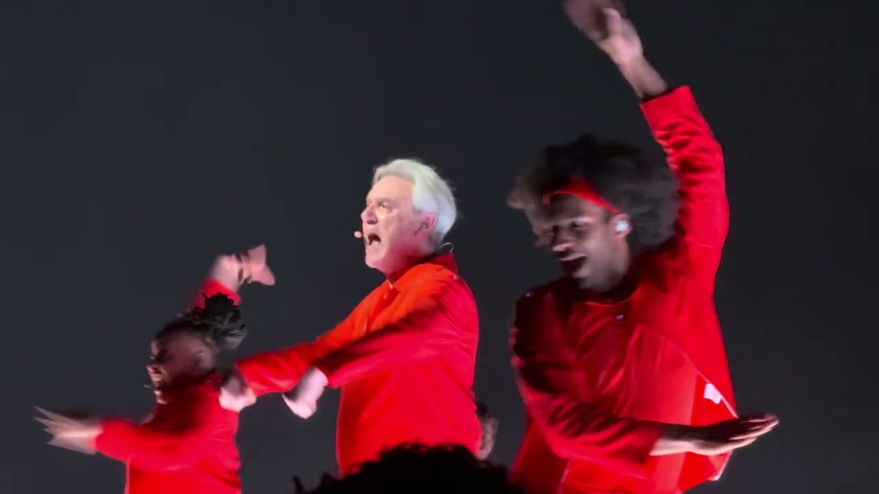 David Byrne - Psycho Killers (Talking Heads) live @ Paris Île Seguin Seine Musicale 18/03/2026