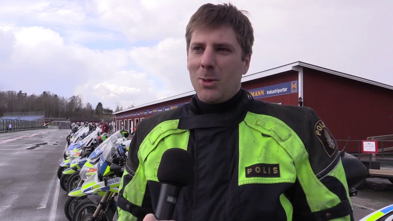 Säkraste vårtecknet - polisens motorcyklar